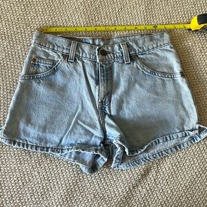 VINTAGE LEVI 912 SHORTS